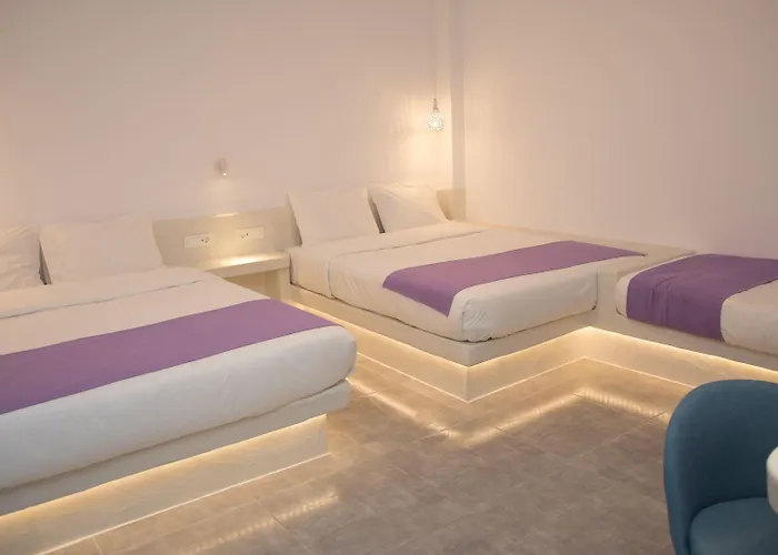 ماركاكيس استوديوز فيرا تاون 4* ثيرا