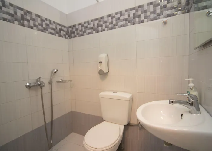 ماركاكيس استوديوز فيرا تاون