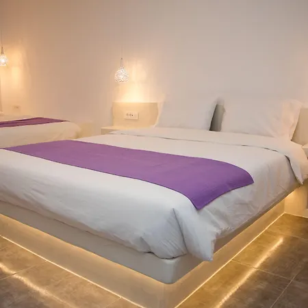 ماركاكيس استوديوز فيرا تاون 4*