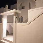 Markakis Town Fira (Santorini)