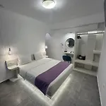 Markakis Town Apartmanhotel Fíra