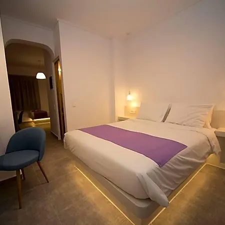 Markakis Town Aparthotel 4*