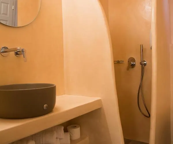 Markakis Town Apartahotel 4*