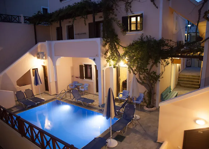 Markakis Town Fira (Santorini)