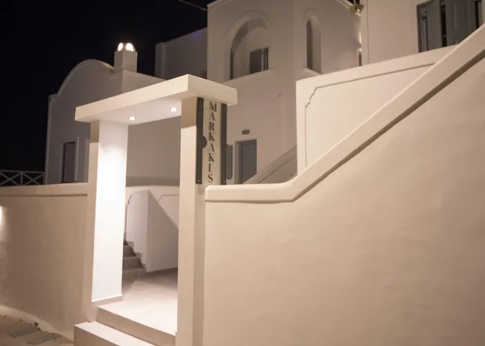 Markakis Town Fira (Santorini)